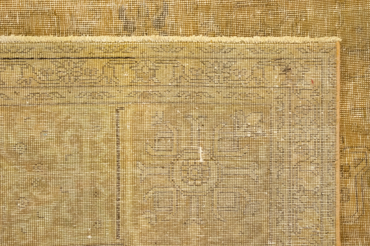 395 x 294 Vintage Royal