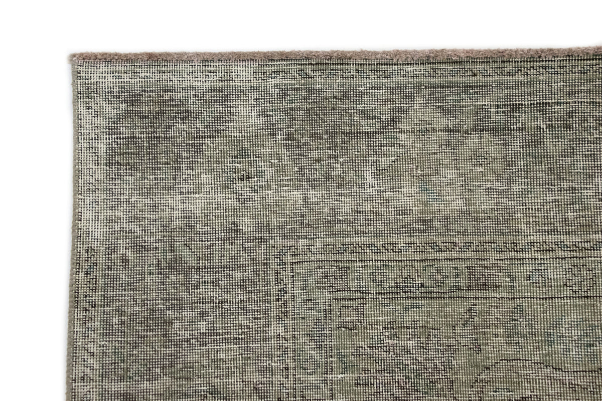 380 x 280 Vintage Royal