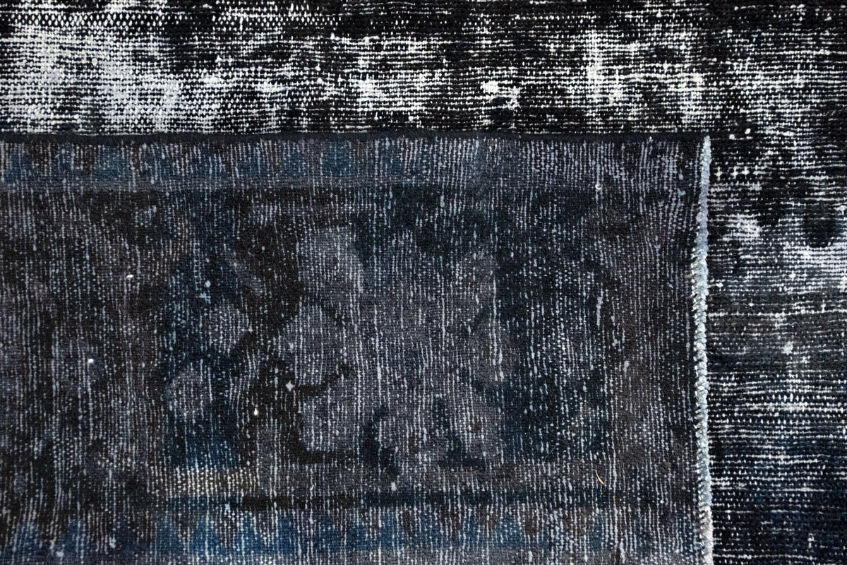 172x238 Vintage Royal