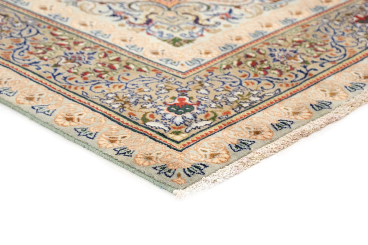 197 x 306 Kashan