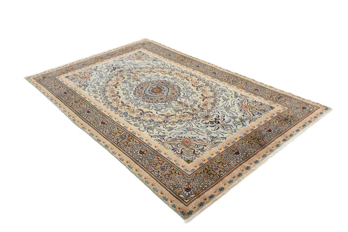 197 x 306 Kashan
