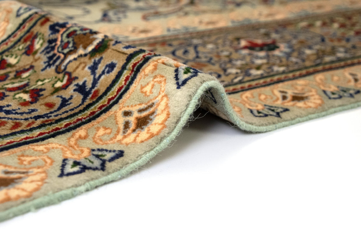 197 x 306 Kashan
