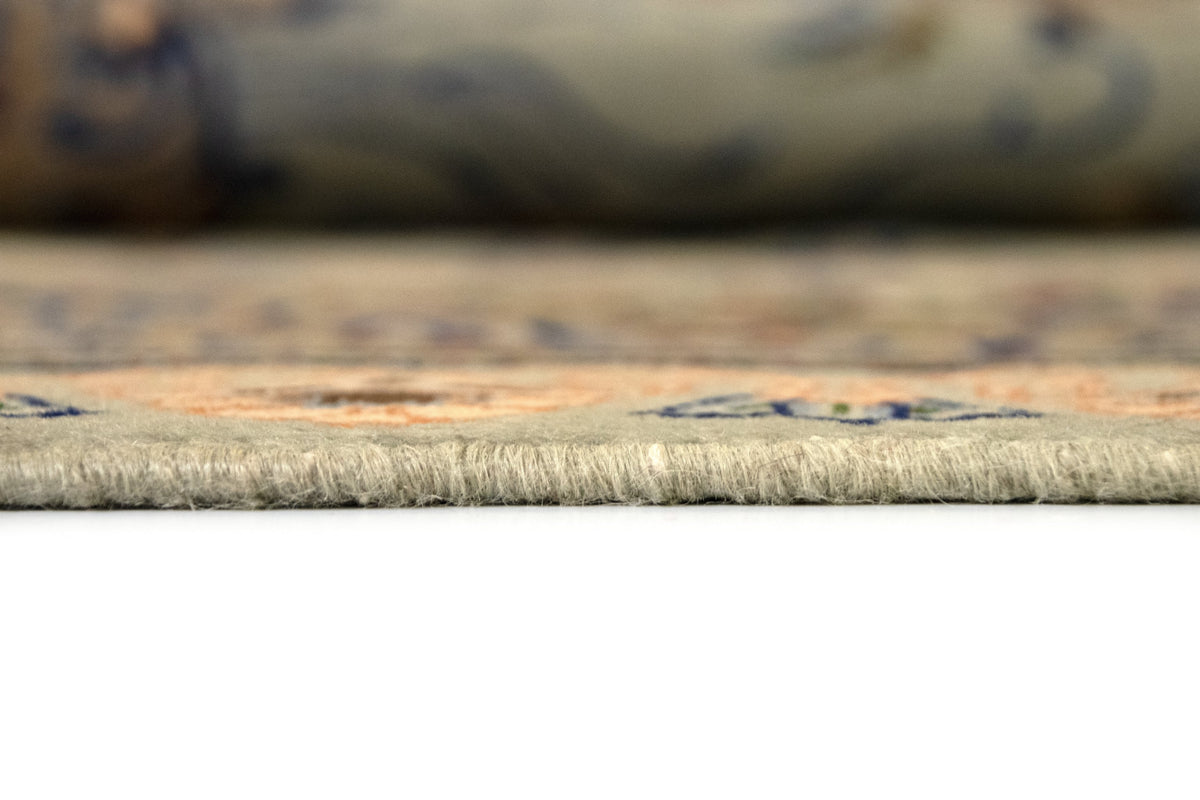 197 x 306 Kashan