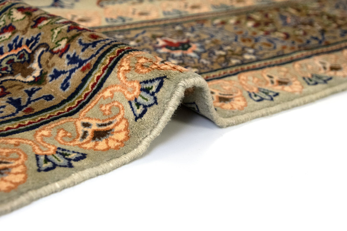 197 x 306 Kashan