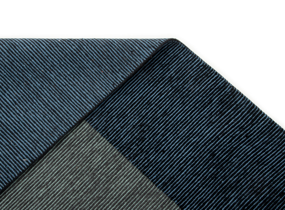 251 x 185 Modern Farona