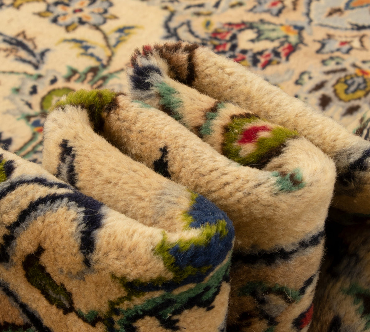 244 x 352 Kashan
