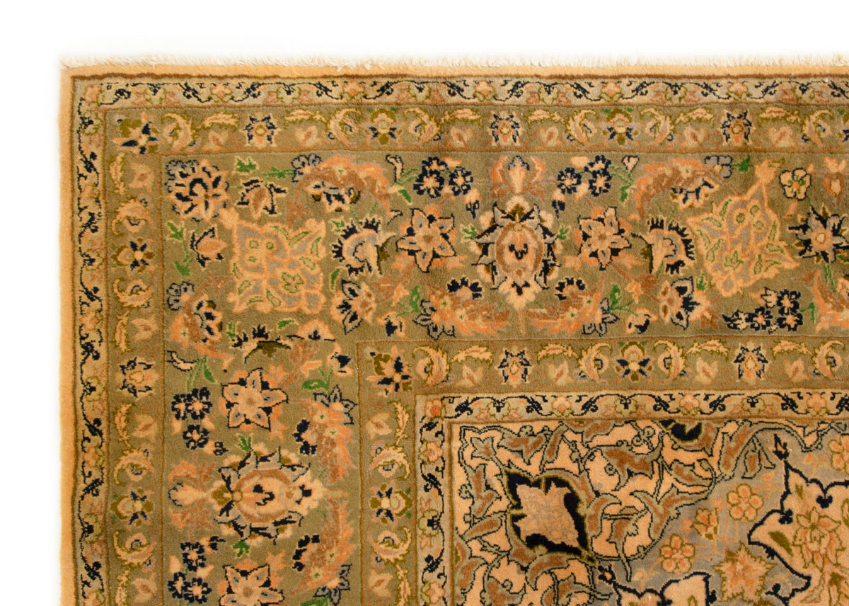 245 x 377 Kashan