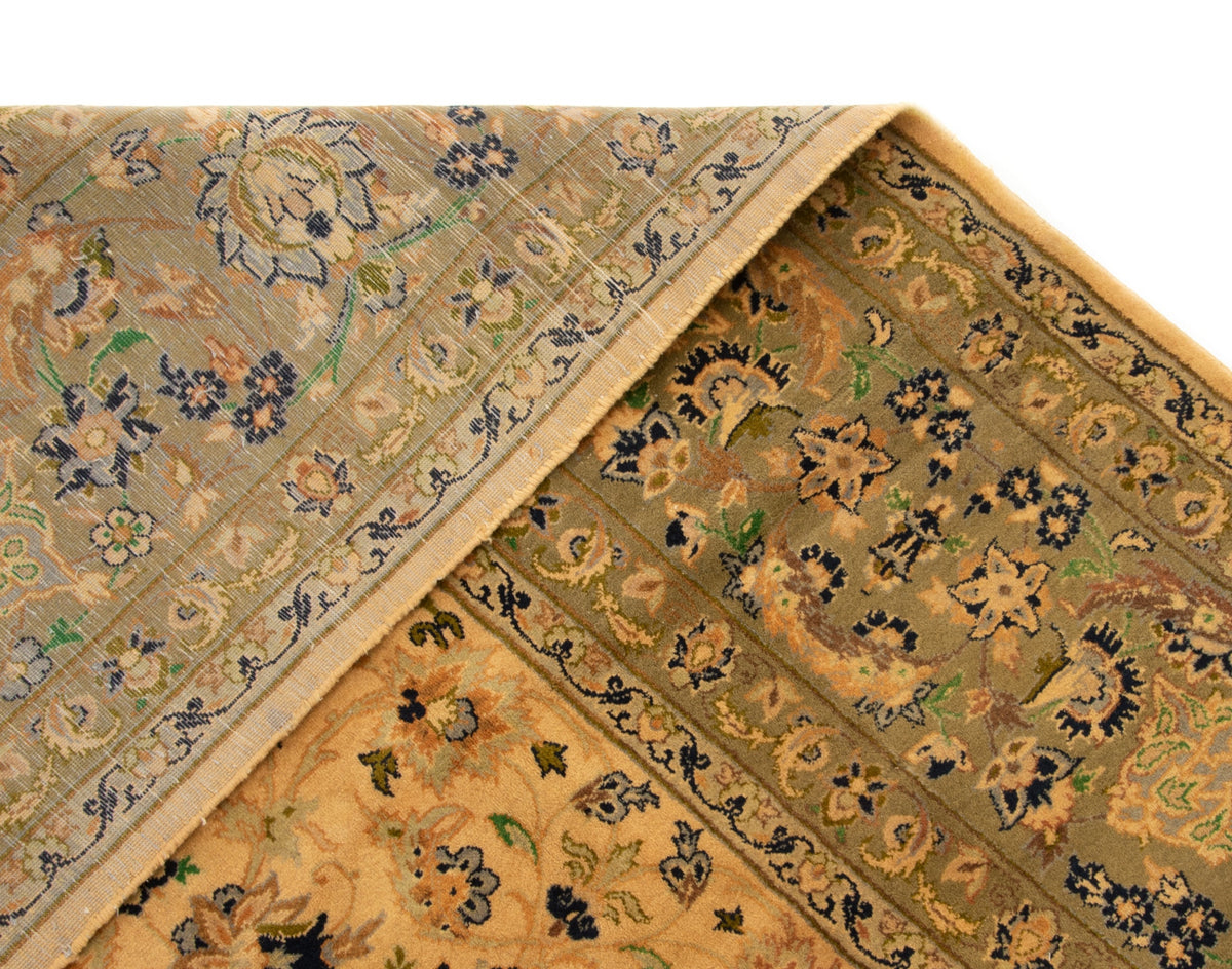 245 x 377 Kashan
