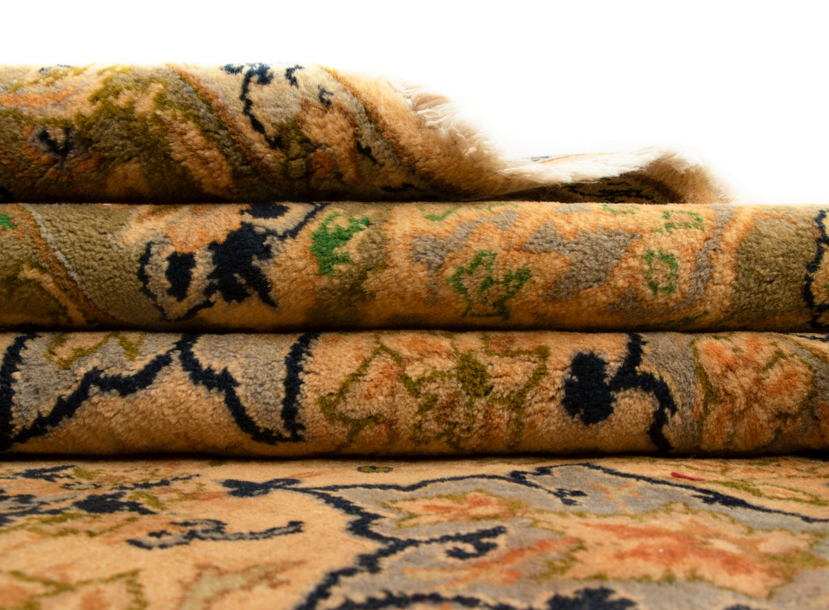245 x 377 Kashan