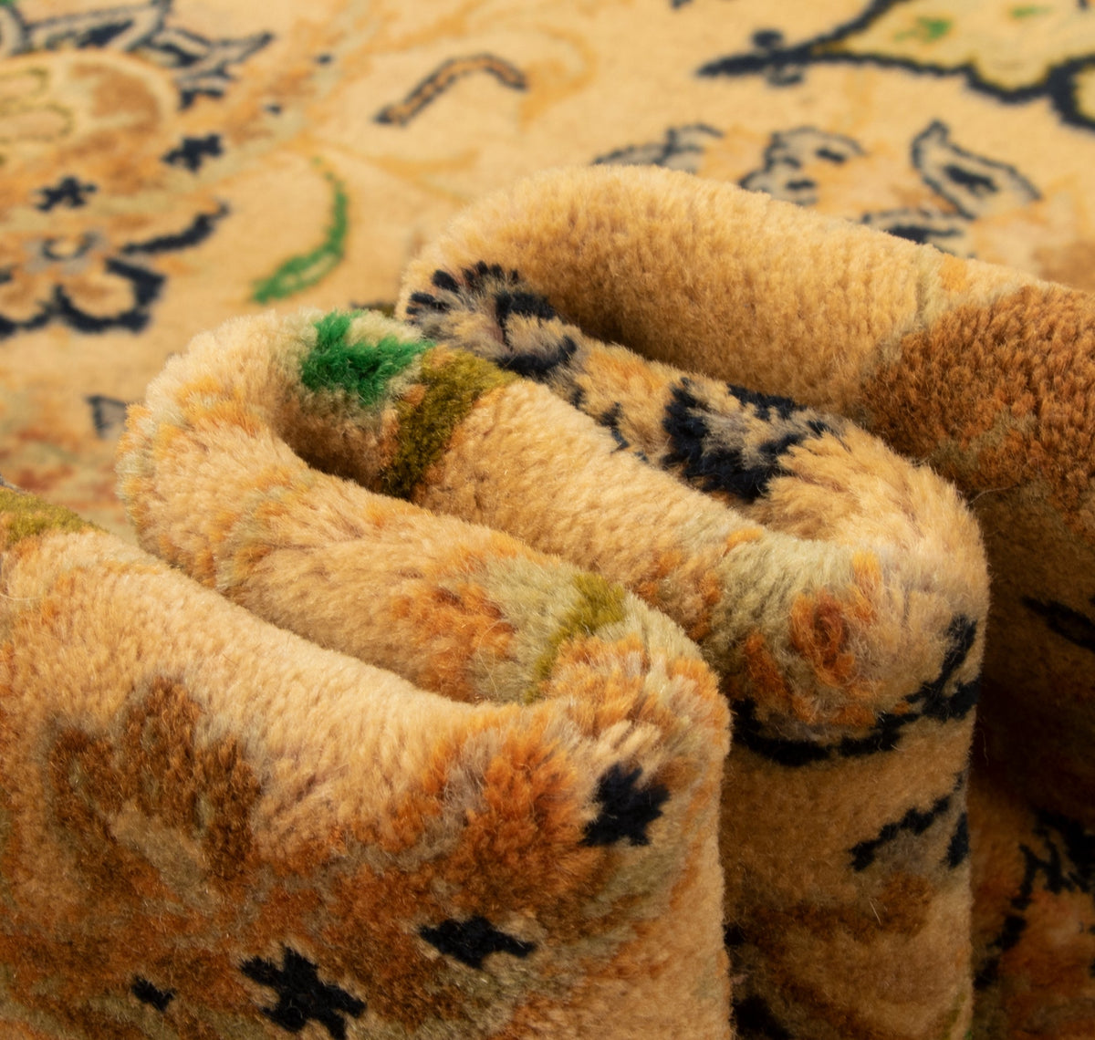 245 x 377 Kashan