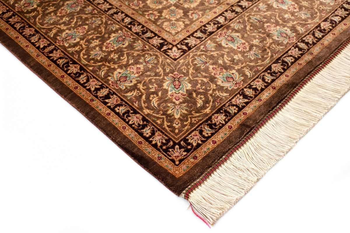 138x203 Ghom Silk