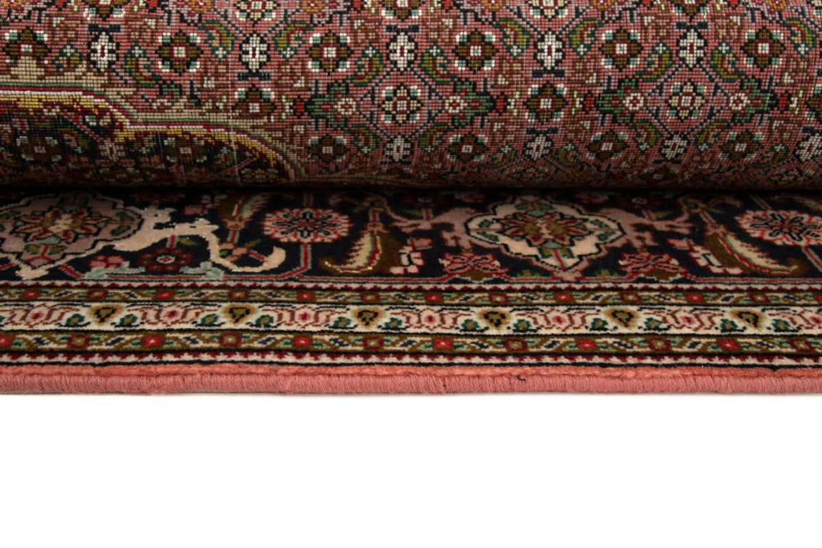 154x208 Tabriz con seta