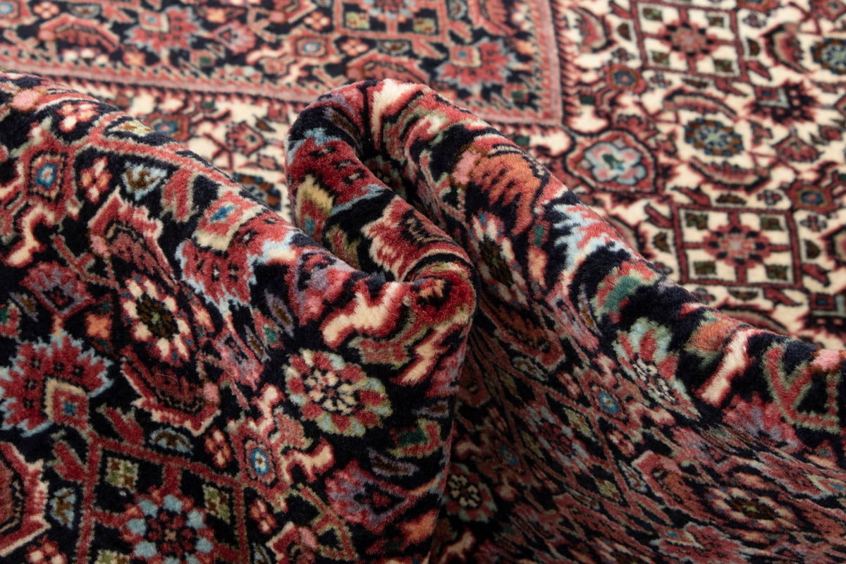 248 x 355 Bidjar mit Seide
