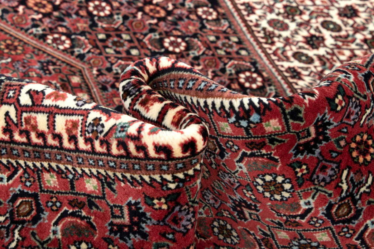 204x306 Bidjar with silk
