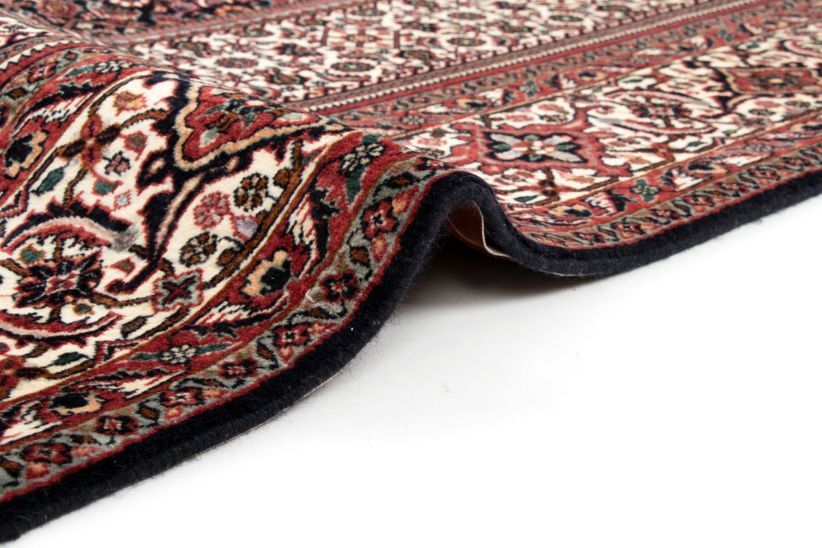 204x306 Bidjar with silk