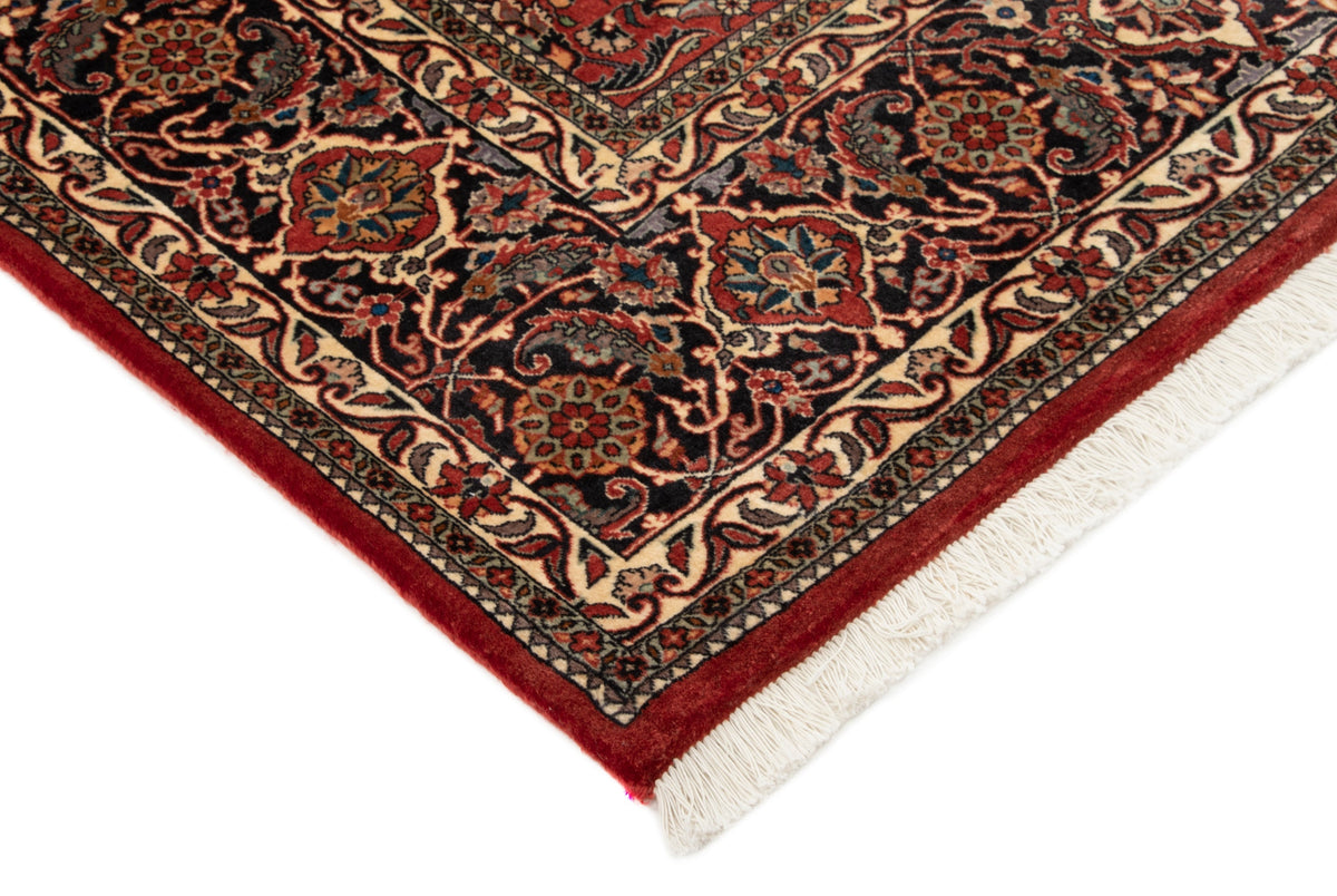 250 x 247 Bidjar mit Seide