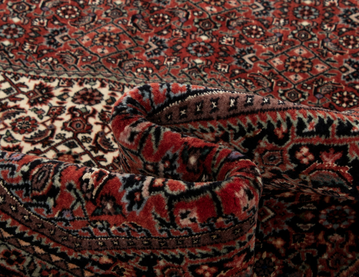 174 x 240 Bidjar mit Seide