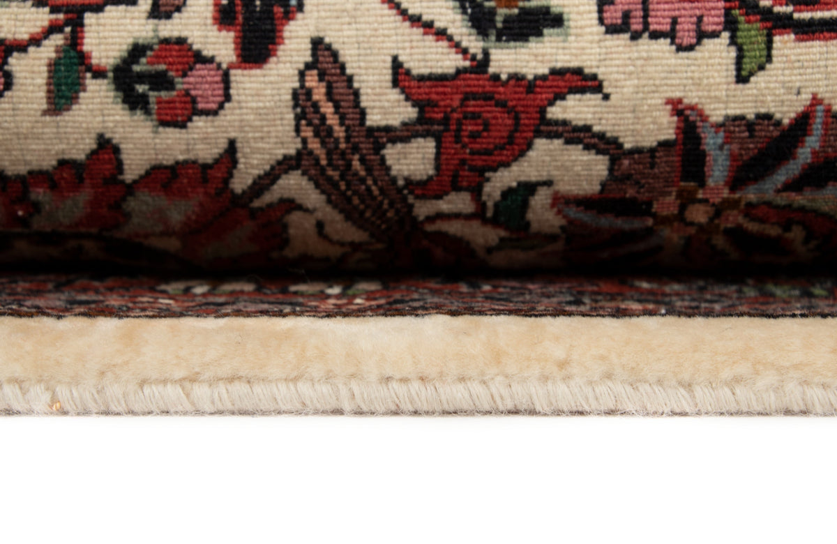 172x233 Bidjar with silk