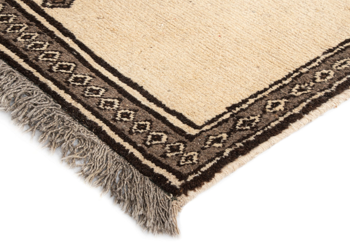 145 x 106  Gabbeh alt