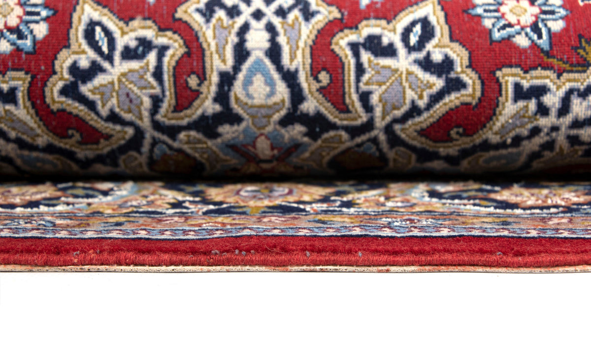 174 x 110  Isfahan