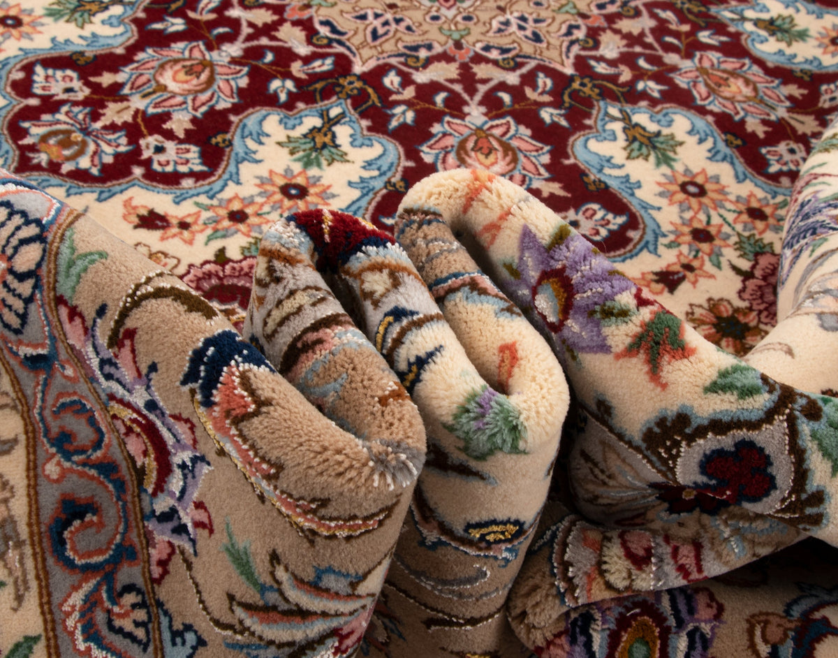 253 x 253  Isfahan