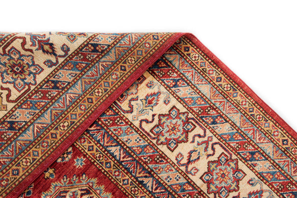 320 x 237 Kasak