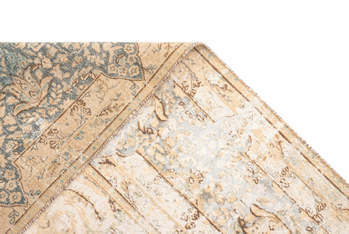 391 x 296 Vintage Royal
