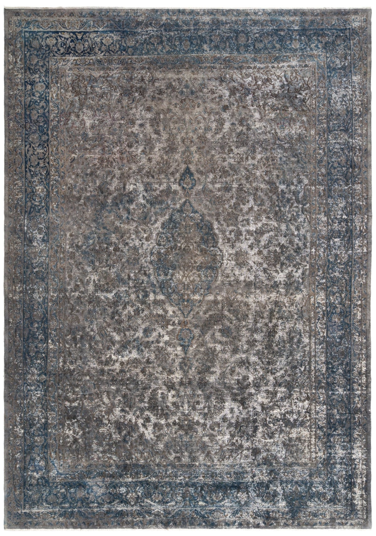 473 x 335 Vintage Royal