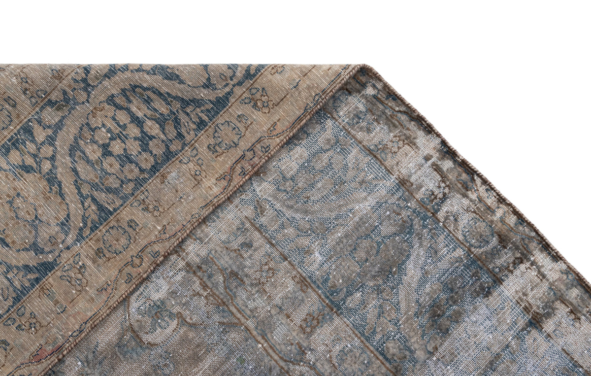 380 x 290 Vintage Royal