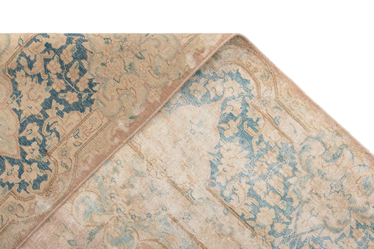 392 x 296 Vintage Royal