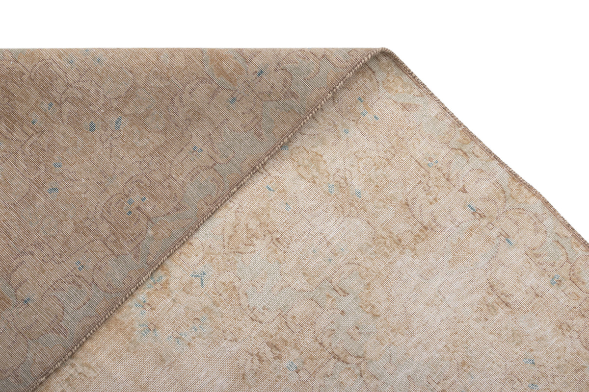 390 x 293 Vintage Royal