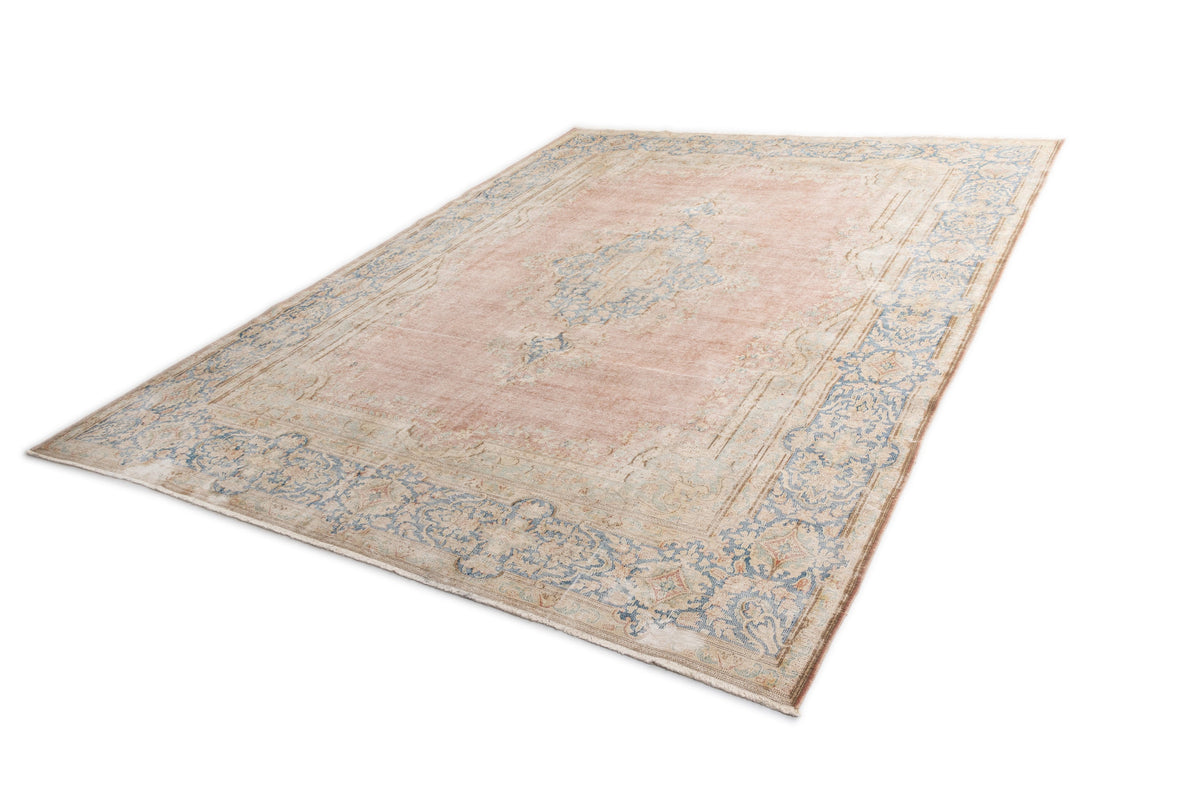 390 x 298 Vintage Royal