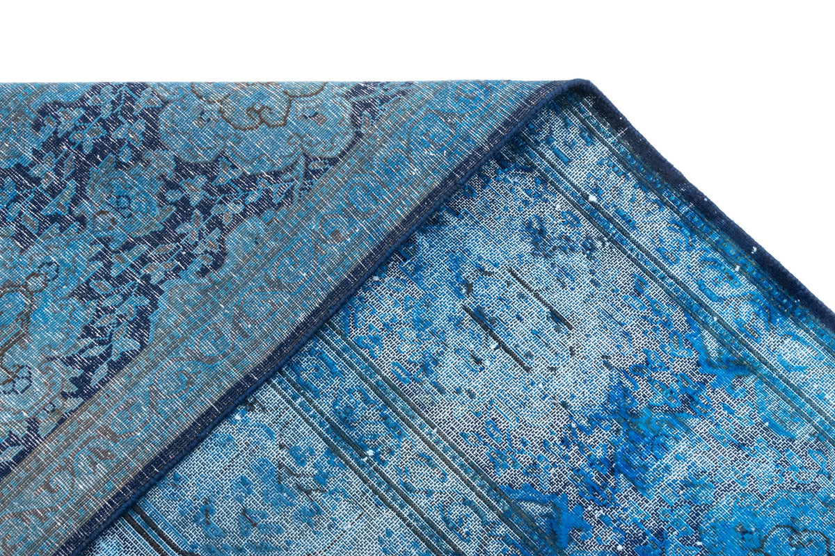 400 x 293 Vintage Royal