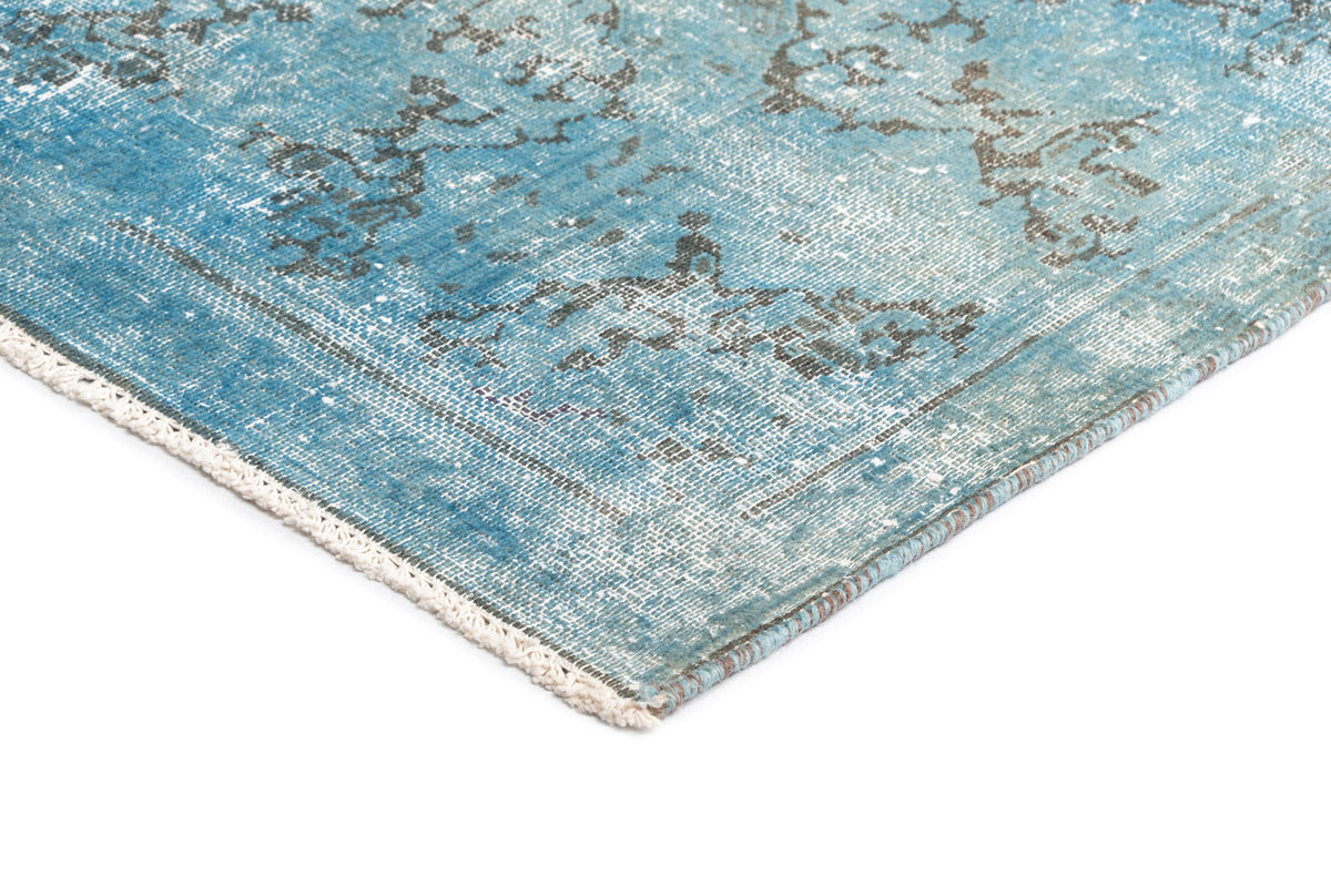 400 x 296 Vintage Royal