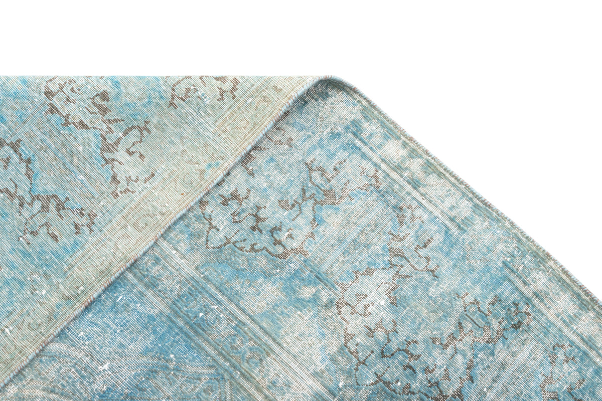 400 x 296 Vintage Royal