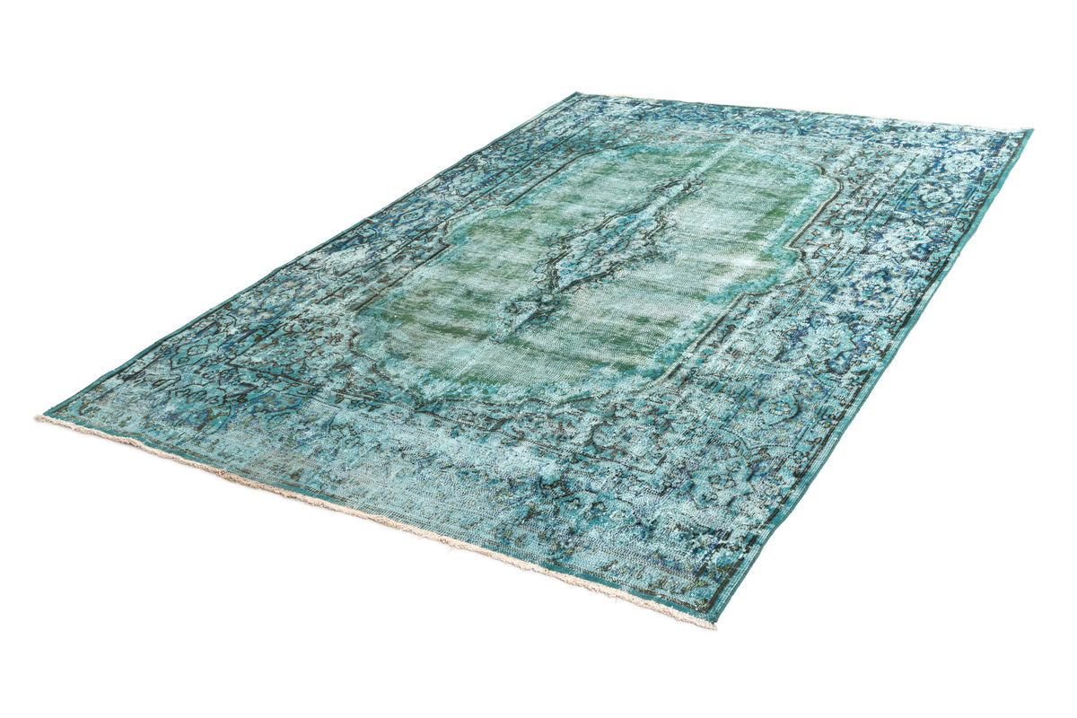 300 x 208 Vintage Royal