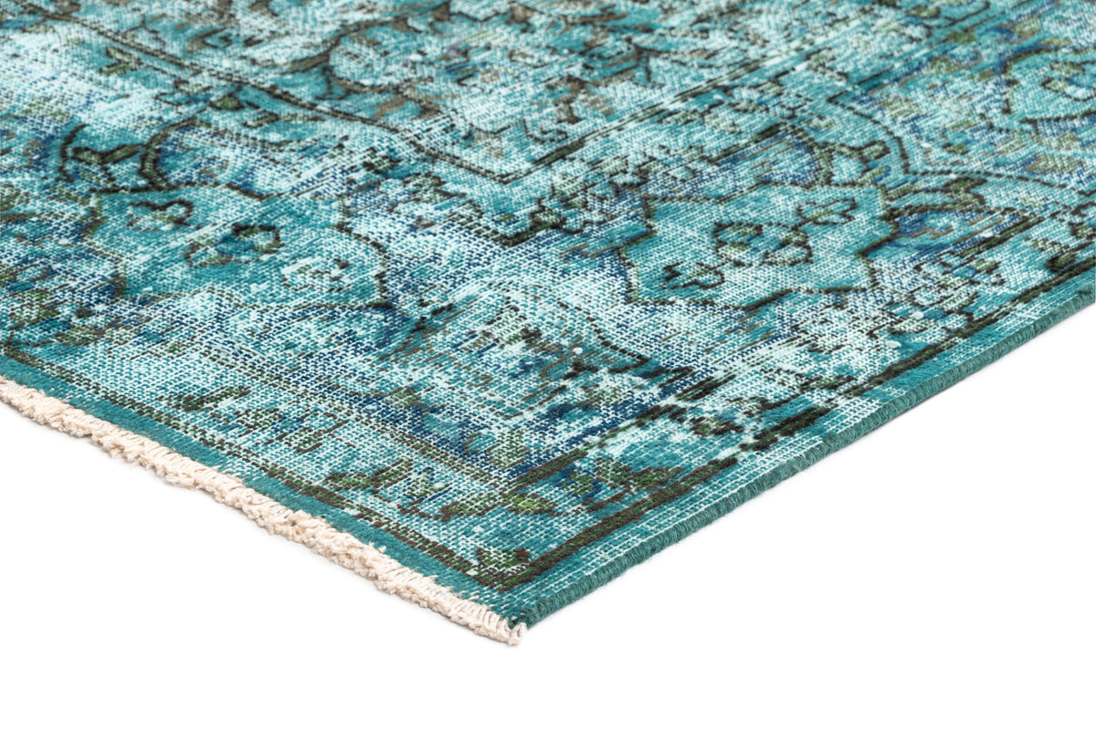 300 x 208 Vintage Royal