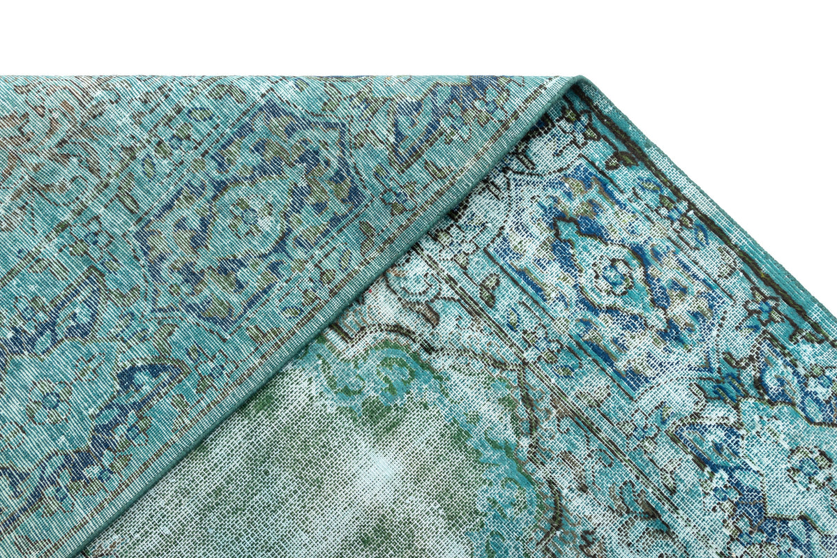 300 x 208 Vintage Royal