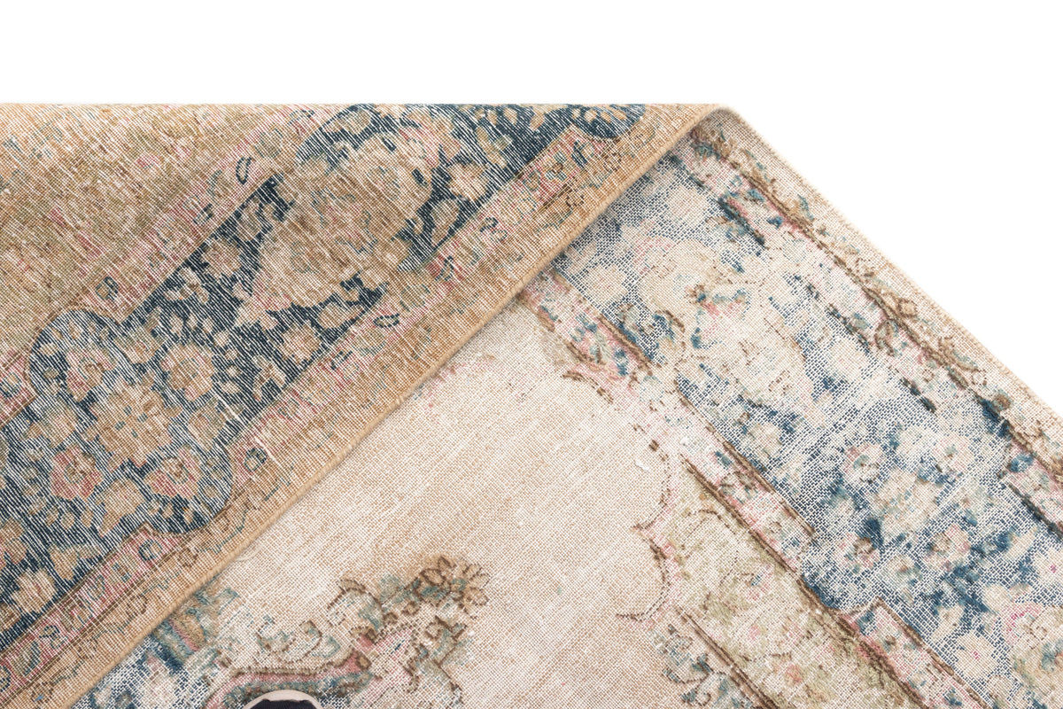 276x181 Vintage Royal
