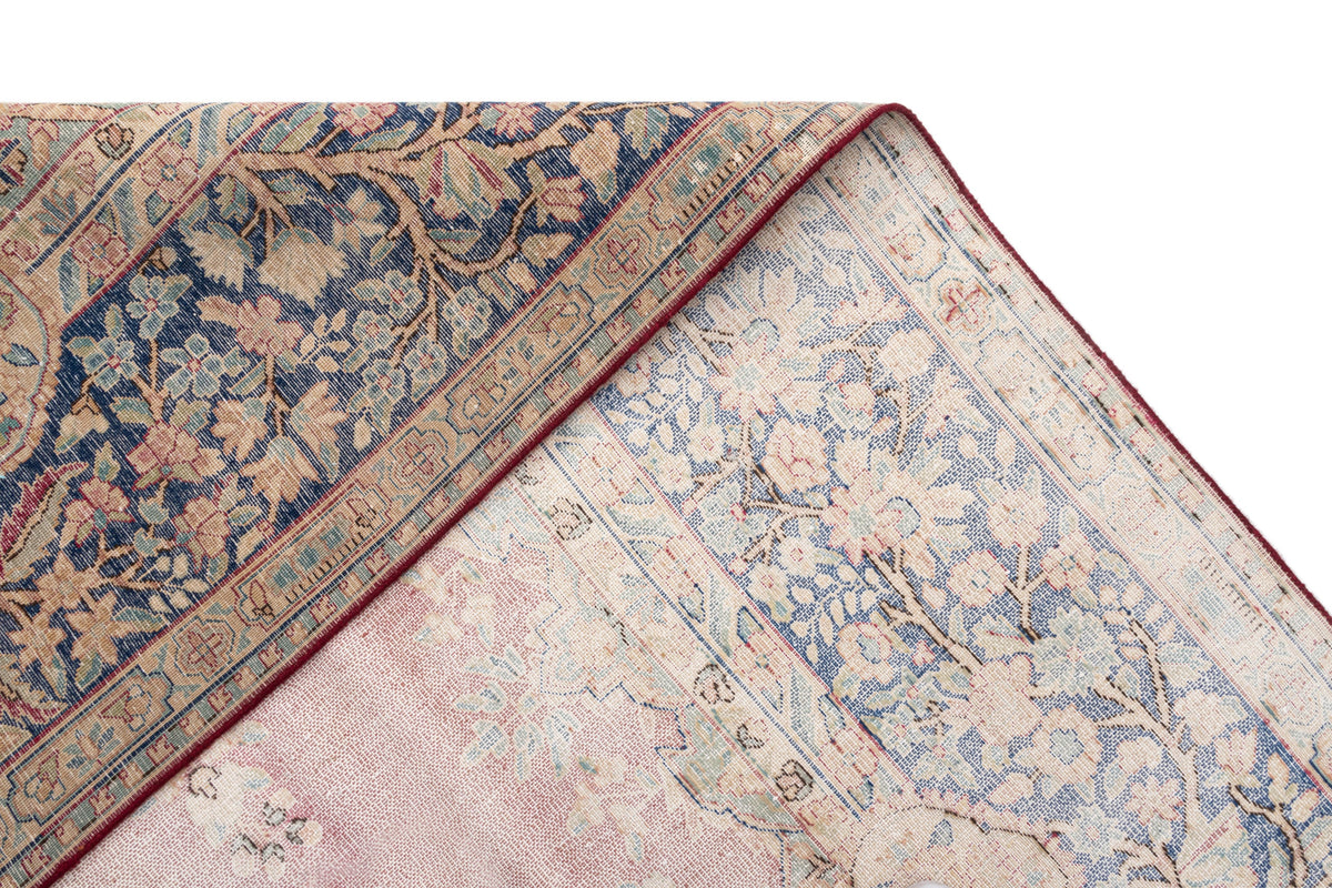 385 x 300 Vintage Royal