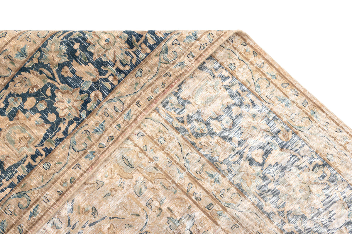 399 x 300 Vintage Royal