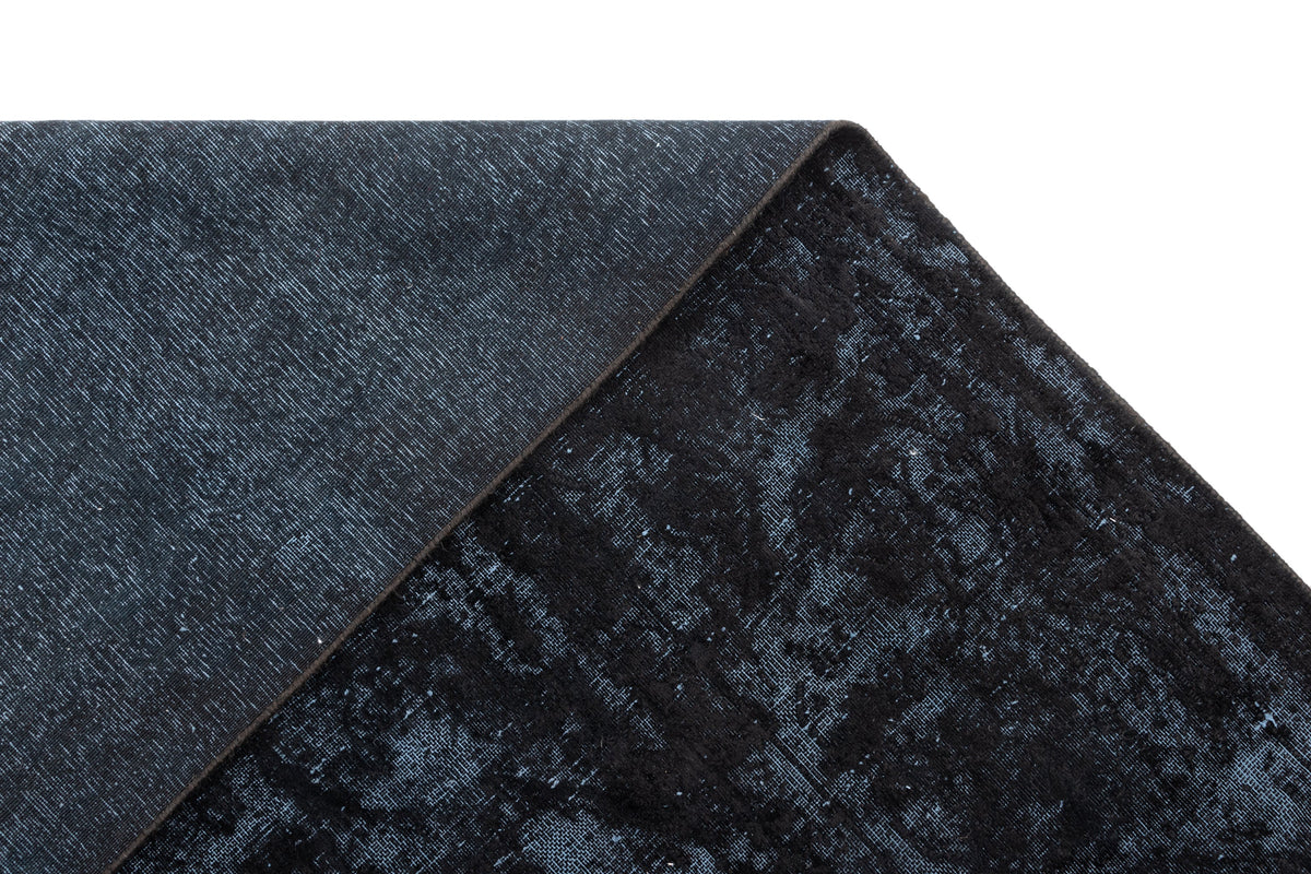 390x291 Vintage Royal