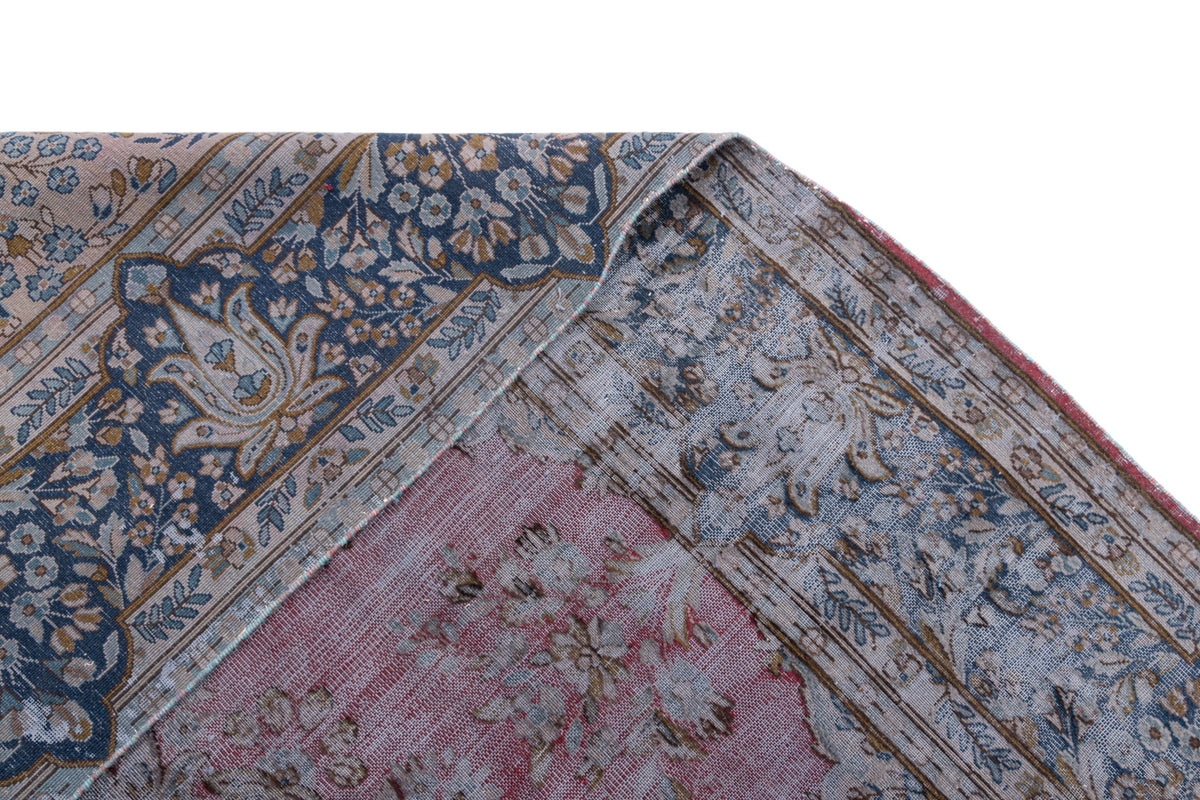 381x252 Vintage Royal