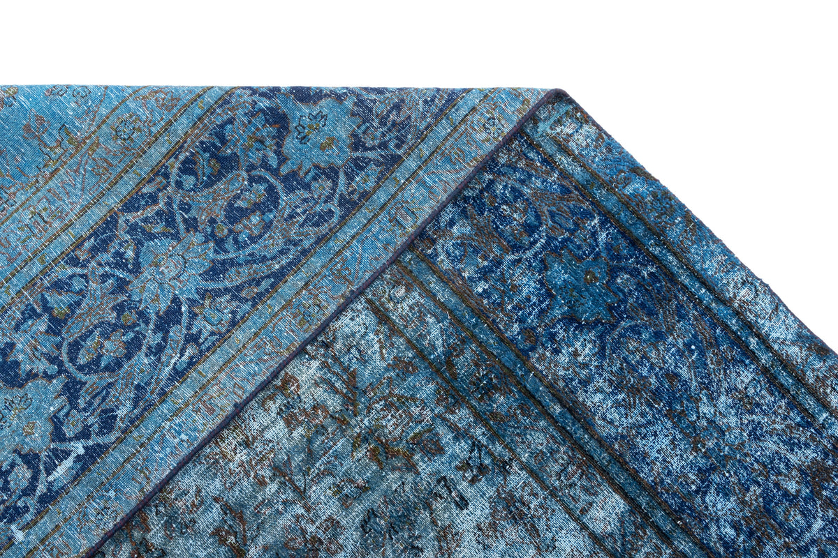 388 x 273 Vintage Royal