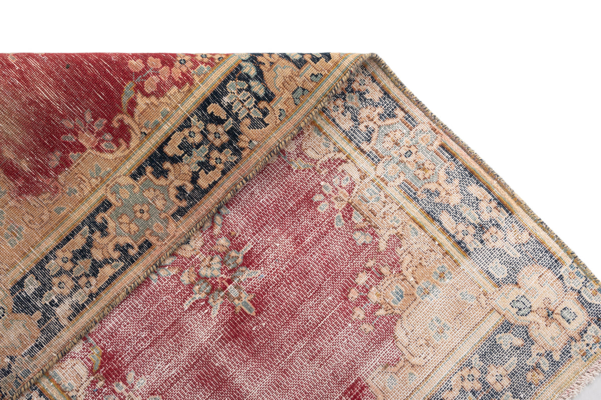 146 x 90 Vintage Royal