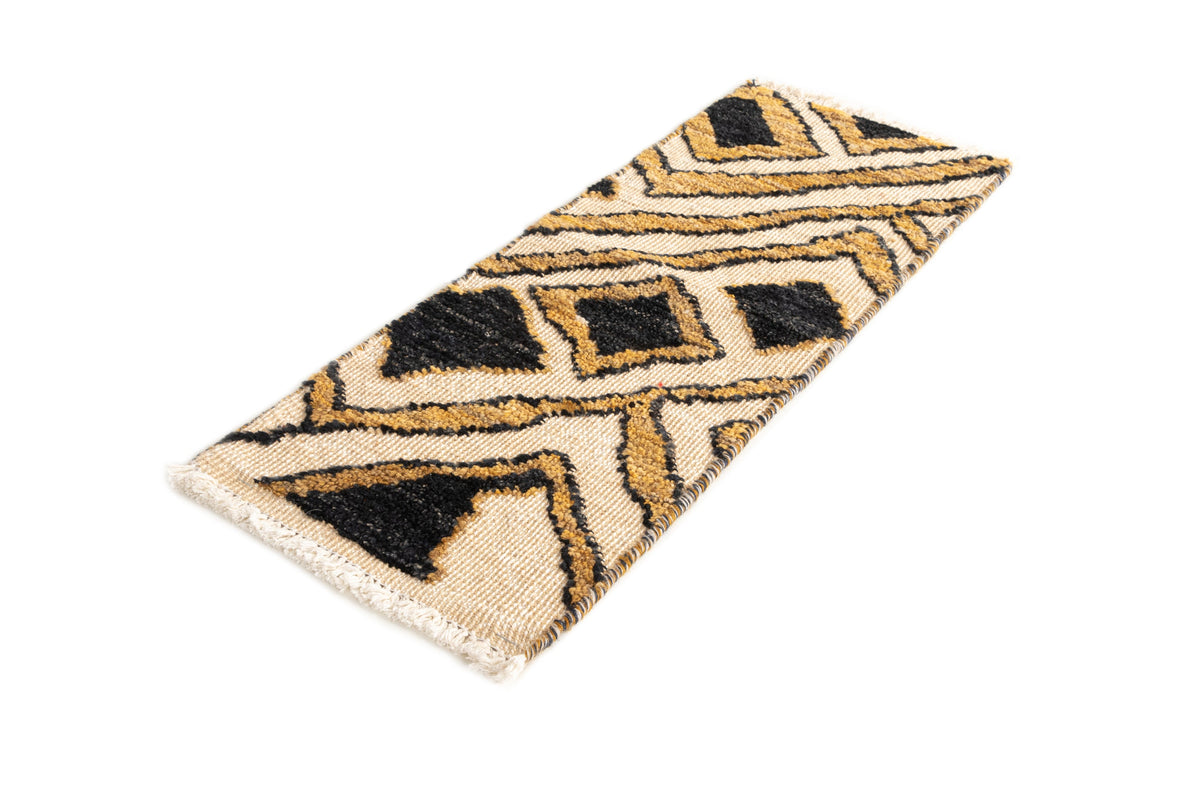 79 x 31 Relief Carpet
