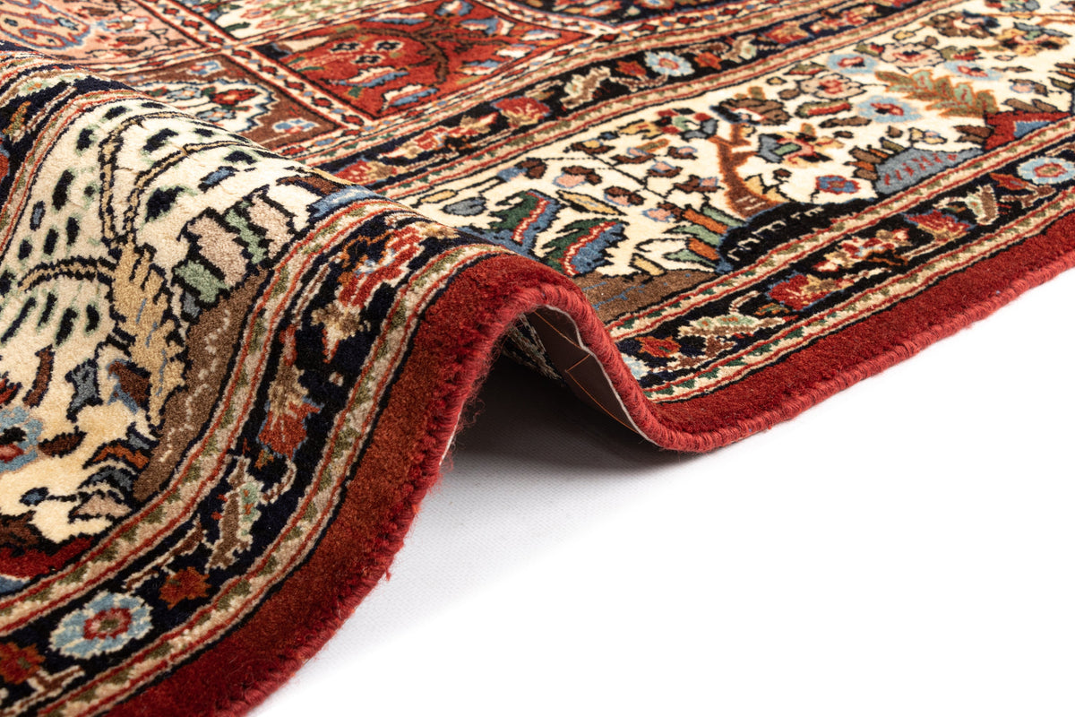 304 x 205 Moud