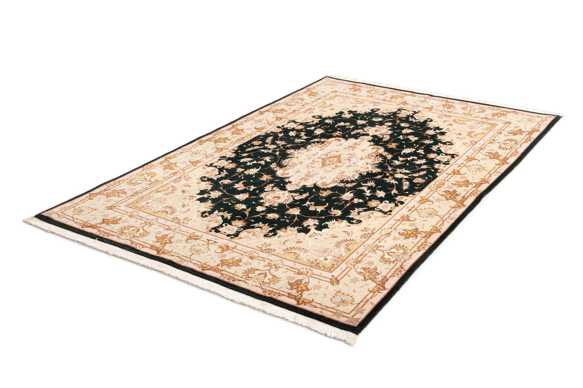 250 x 168 Täbriz mit Seide
