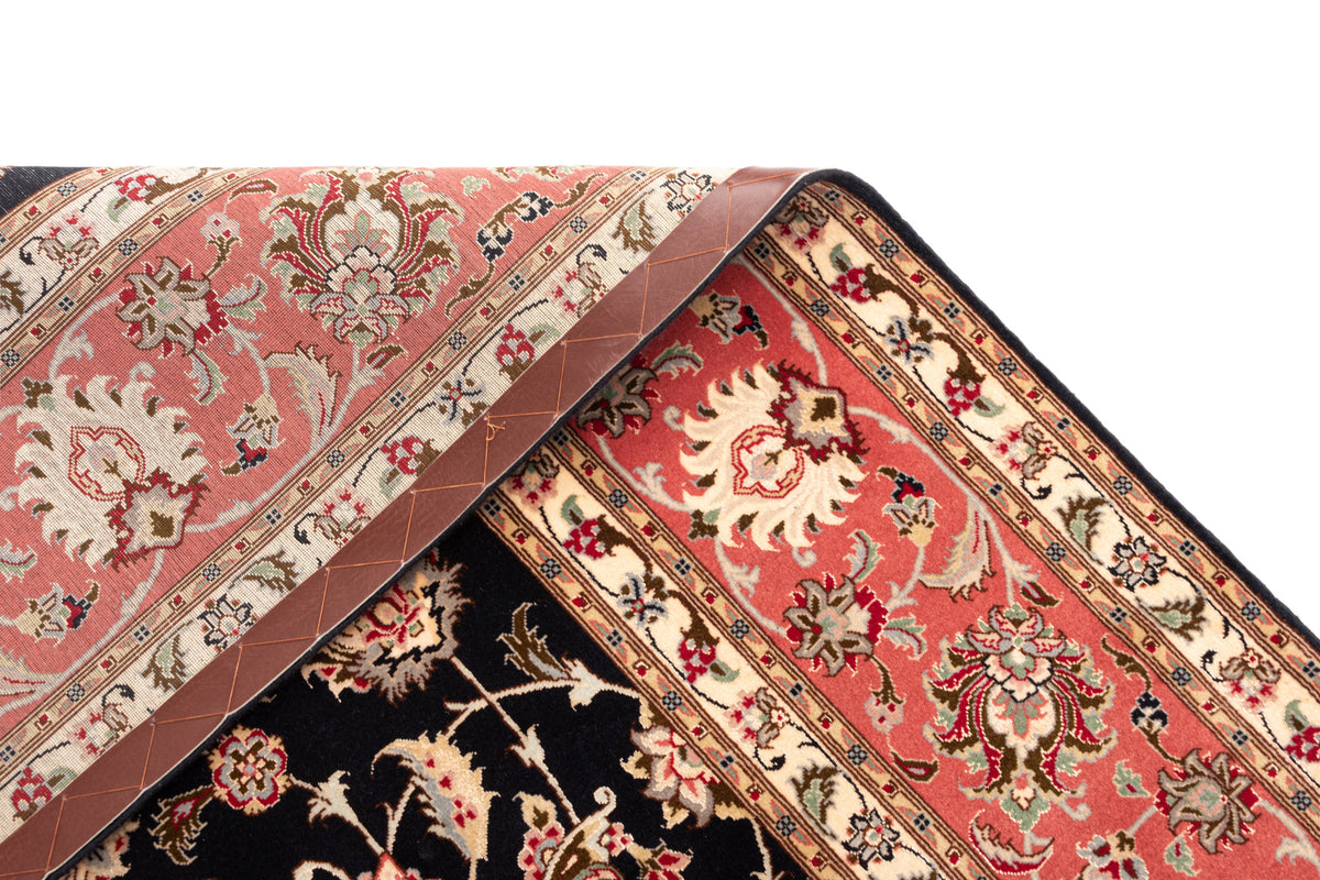 266x204 Tabriz with silk