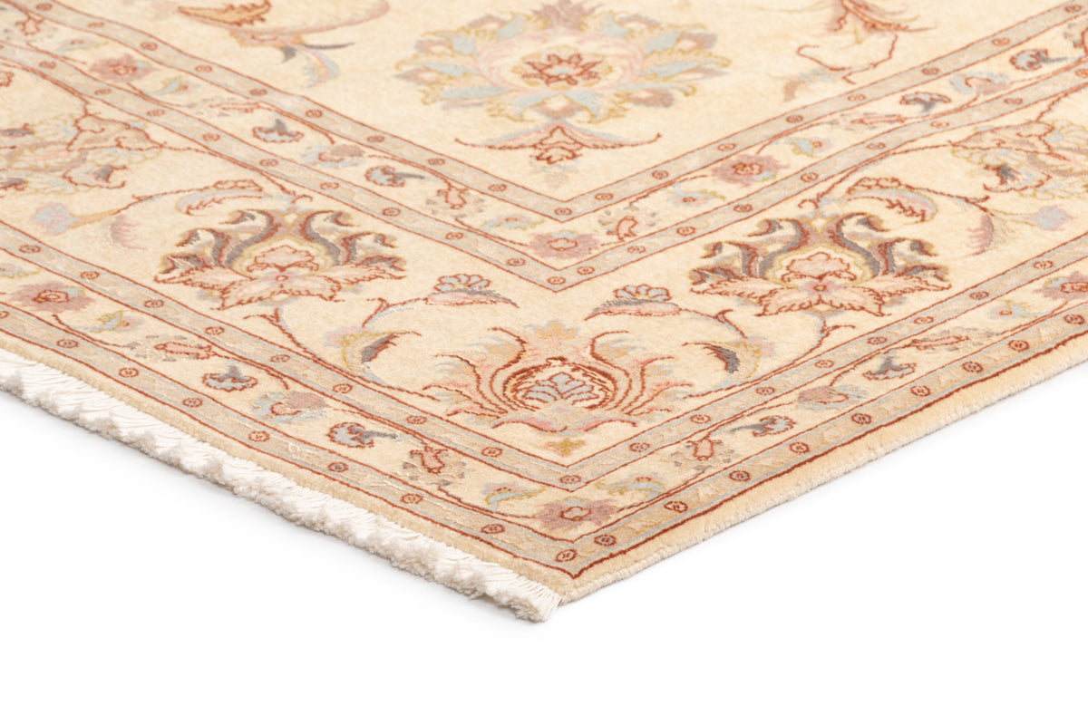 257x203 Tabriz avec de la soie